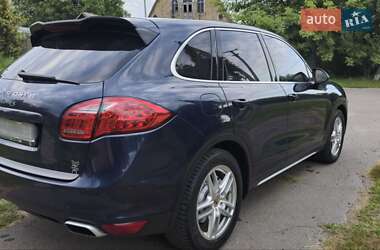Позашляховик / Кросовер Porsche Cayenne 2014 в 