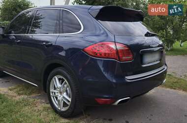 Позашляховик / Кросовер Porsche Cayenne 2014 в 