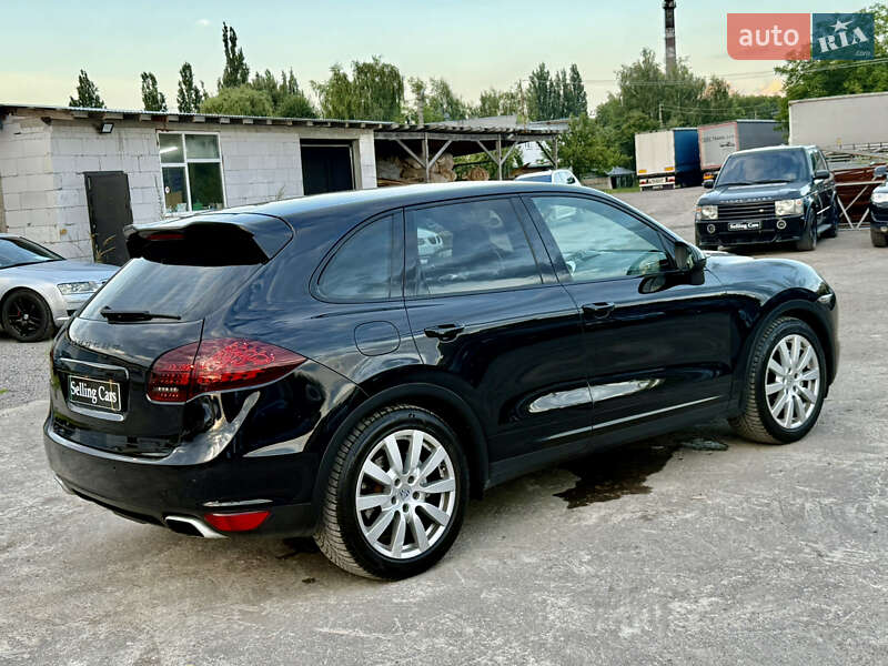 Позашляховик / Кросовер Porsche Cayenne 2011 в Рівному