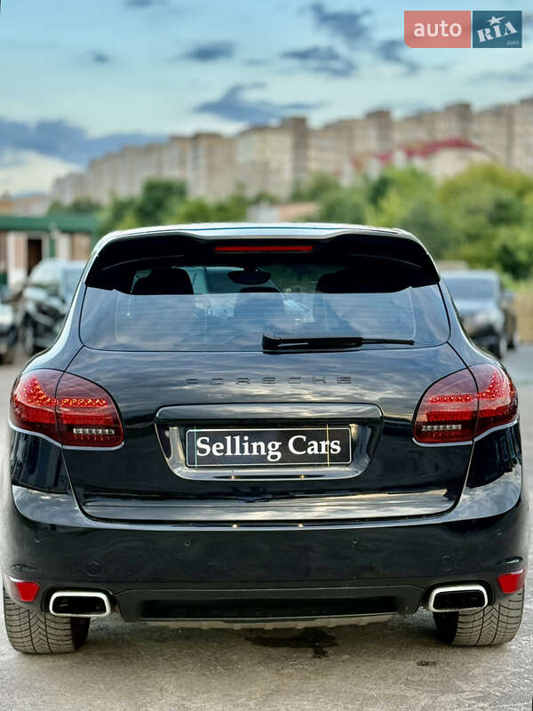 Позашляховик / Кросовер Porsche Cayenne 2011 в Рівному