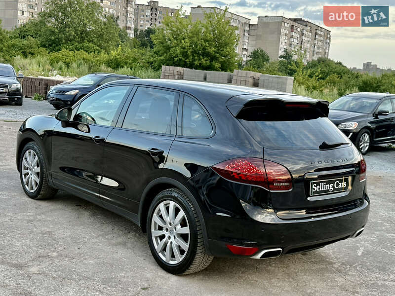 Позашляховик / Кросовер Porsche Cayenne 2011 в Рівному
