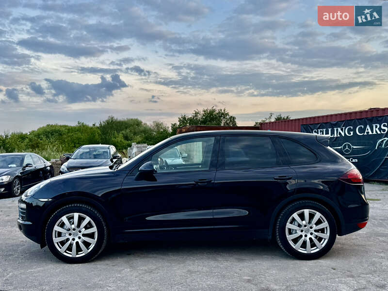 Позашляховик / Кросовер Porsche Cayenne 2011 в Рівному