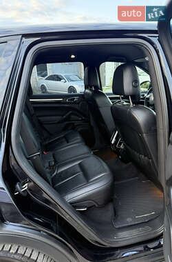 Позашляховик / Кросовер Porsche Cayenne 2011 в 