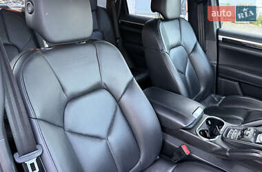 Позашляховик / Кросовер Porsche Cayenne 2011 в 