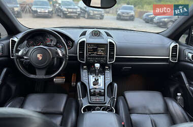 Позашляховик / Кросовер Porsche Cayenne 2011 в 