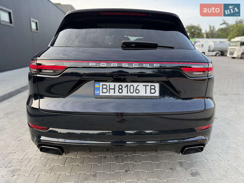 Позашляховик / Кросовер Porsche Cayenne 2019 в Одесі