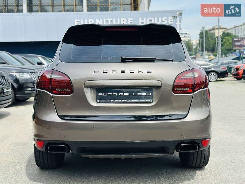 Позашляховик / Кросовер Porsche Cayenne 2014 в Києві