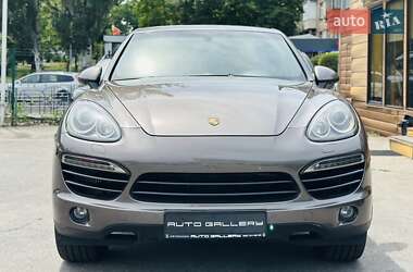 Внедорожник / Кроссовер Porsche Cayenne 2014 в 