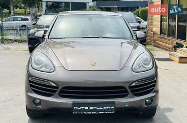 Внедорожник / Кроссовер Porsche Cayenne 2014 в 