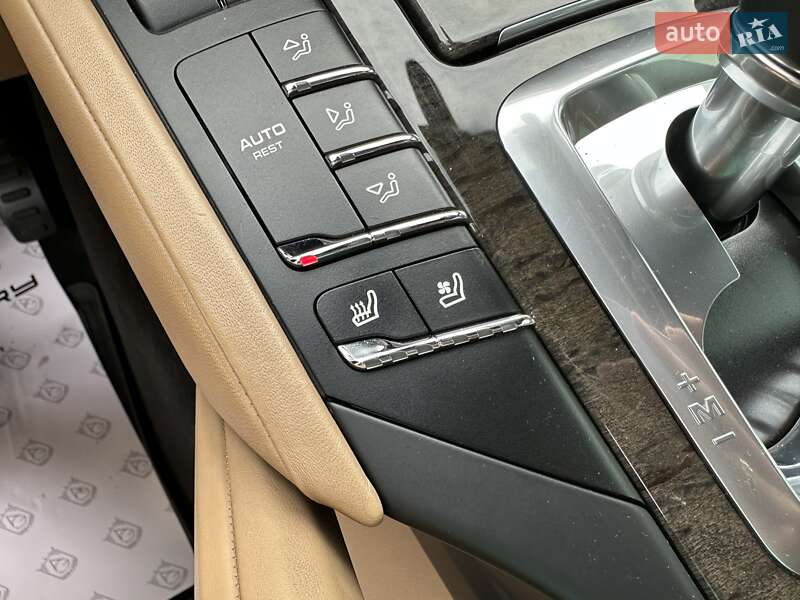 Позашляховик / Кросовер Porsche Cayenne 2014 в Києві