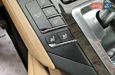 Внедорожник / Кроссовер Porsche Cayenne 2014 в 