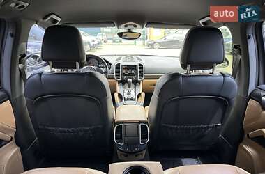Внедорожник / Кроссовер Porsche Cayenne 2014 в 