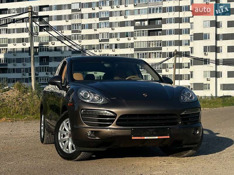 Позашляховик / Кросовер Porsche Cayenne 2013 в Харкові