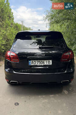 Внедорожник / Кроссовер Porsche Cayenne 2011 в 
