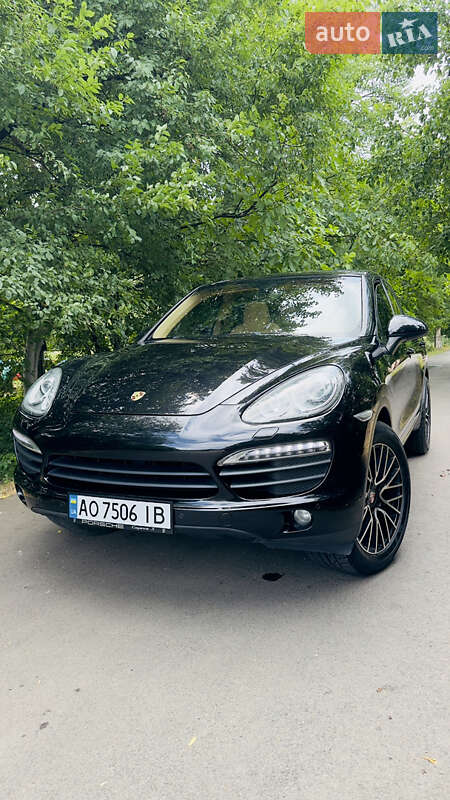 Внедорожник / Кроссовер Porsche Cayenne 2011 в Ужгороде