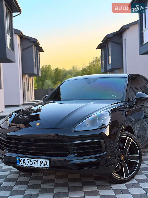 Внедорожник / Кроссовер Porsche Cayenne 2019 в 