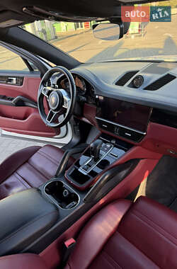 Внедорожник / Кроссовер Porsche Cayenne 2019 в 