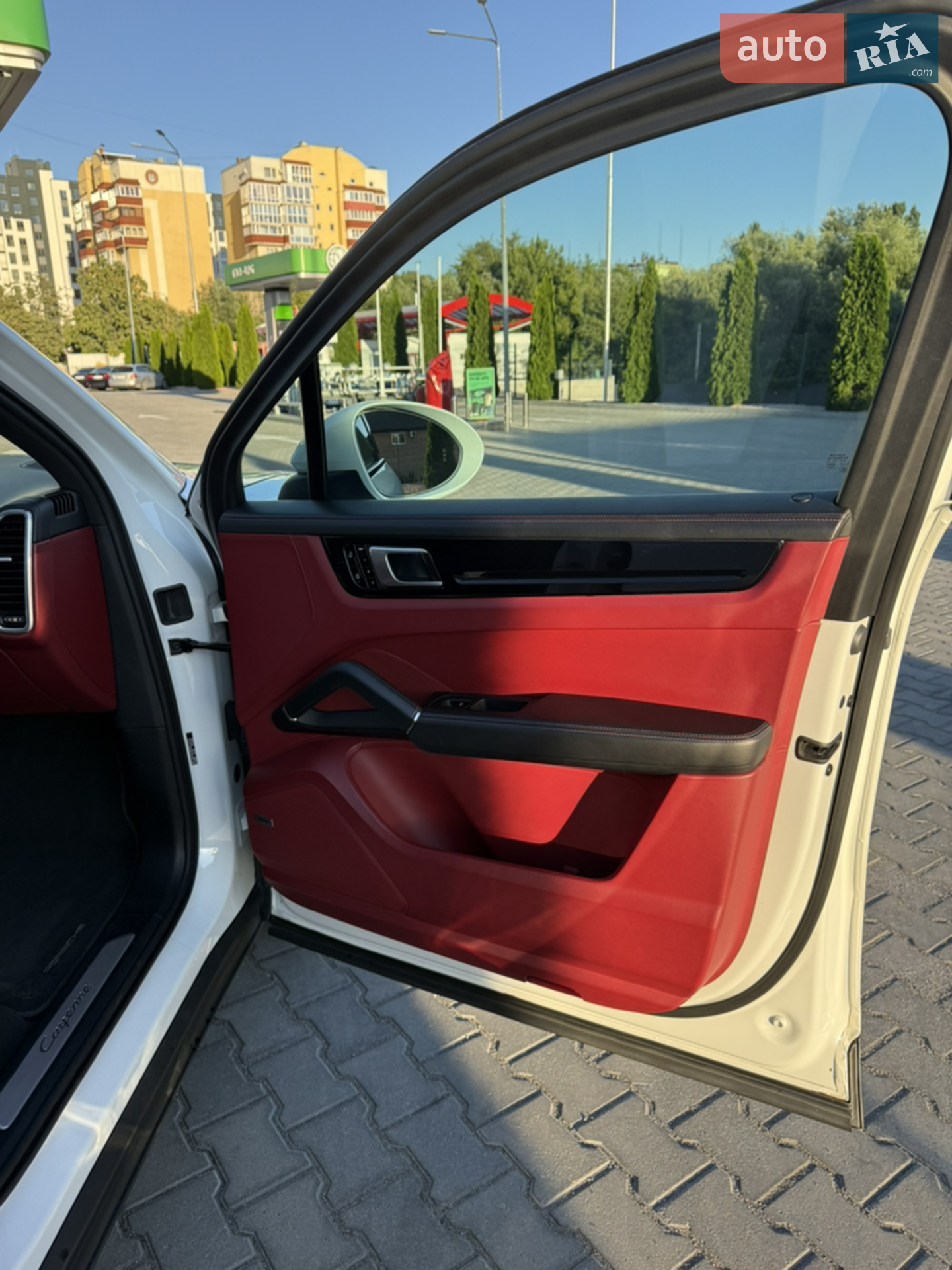 2019 Porsche Cayenne - мініатюра 23