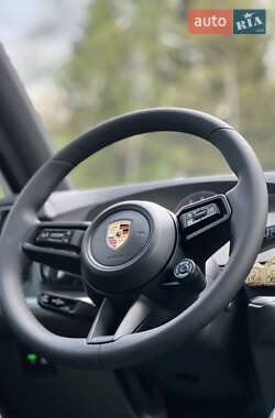 Внедорожник / Кроссовер Porsche Cayenne 2023 в 