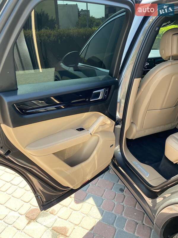 Внедорожник / Кроссовер Porsche Cayenne 2019 в Павлограде