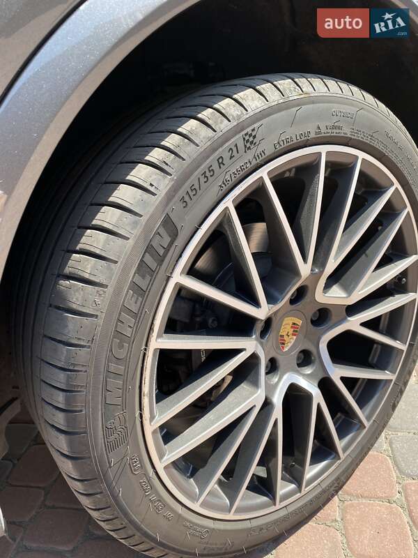 Внедорожник / Кроссовер Porsche Cayenne 2019 в Павлограде