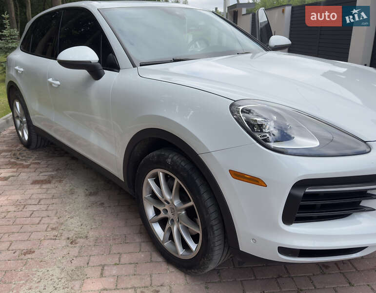 Позашляховик / Кросовер Porsche Cayenne 2018 в Львові