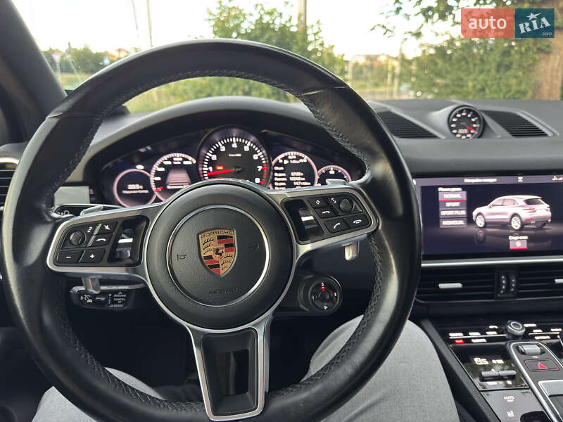 Позашляховик / Кросовер Porsche Cayenne 2018 в Львові
