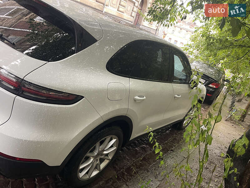 Позашляховик / Кросовер Porsche Cayenne 2018 в Львові