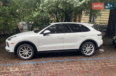 Внедорожник / Кроссовер Porsche Cayenne 2018 в 