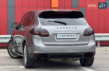 Позашляховик / Кросовер Porsche Cayenne 2012 в 