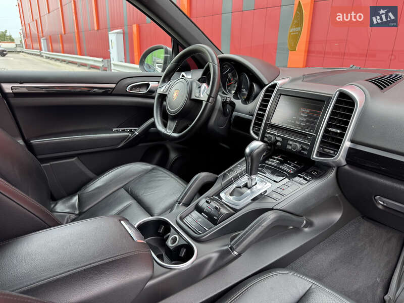 Внедорожник / Кроссовер Porsche Cayenne 2012 в Киеве фото 29 Внедорожник / Кроссовер Porsche Cayenne 2012 в Киеве