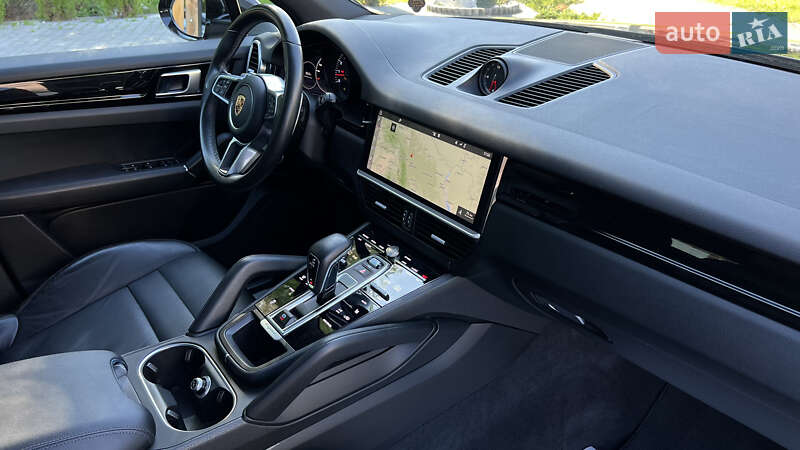 Позашляховик / Кросовер Porsche Cayenne 2018 в Львові