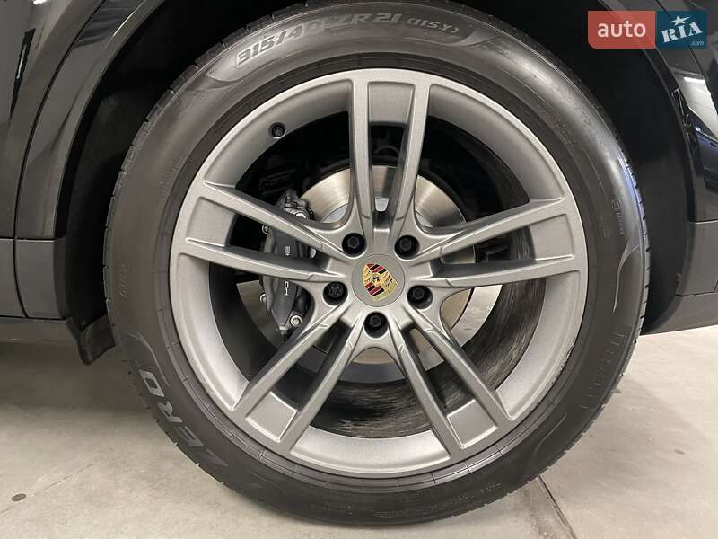 Внедорожник / Кроссовер Porsche Cayenne 2023 в Киеве фото 12 Внедорожник / Кроссовер Porsche Cayenne 2023 в Киеве