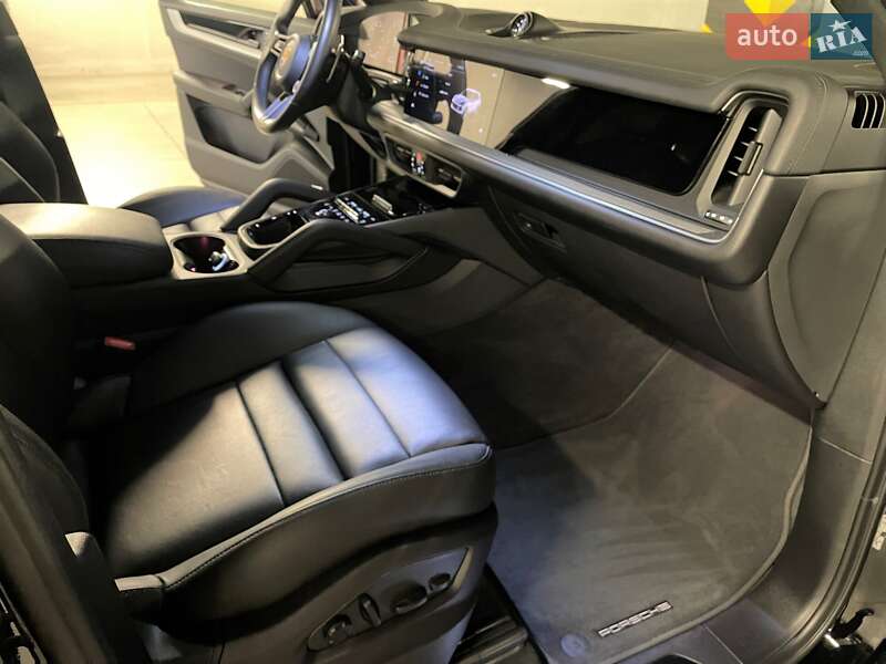 Внедорожник / Кроссовер Porsche Cayenne 2023 в Киеве фото 43 Внедорожник / Кроссовер Porsche Cayenne 2023 в Киеве