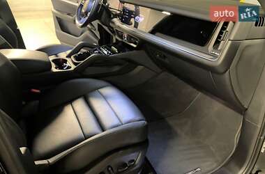 Внедорожник / Кроссовер Porsche Cayenne 2023 в 