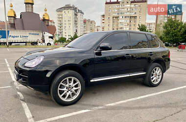 Внедорожник / Кроссовер Porsche Cayenne 2005 в 