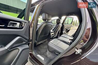 Внедорожник / Кроссовер Porsche Cayenne 2018 в 