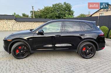 Позашляховик / Кросовер Porsche Cayenne 2013 в 