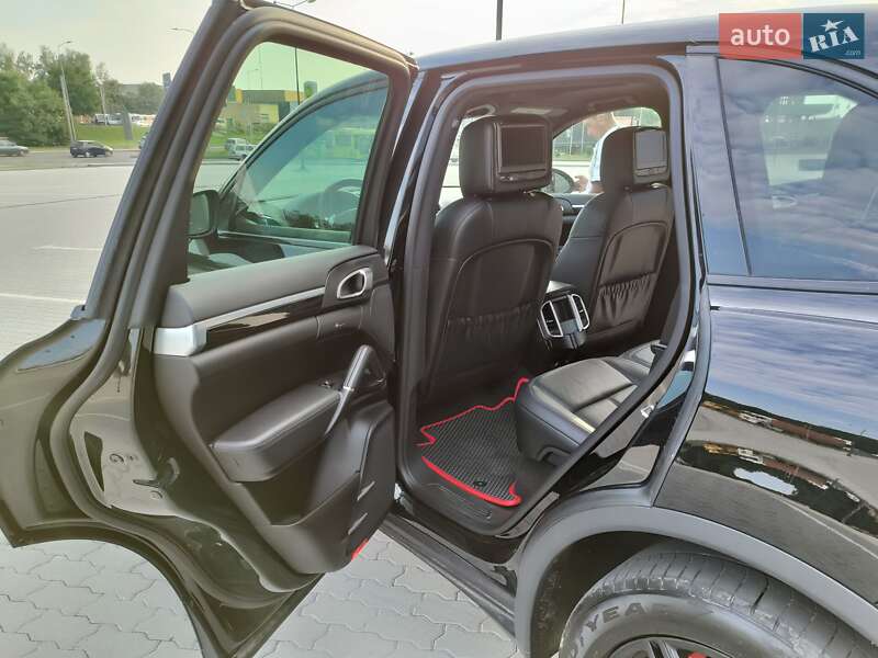 Внедорожник / Кроссовер Porsche Cayenne 2013 в Львове