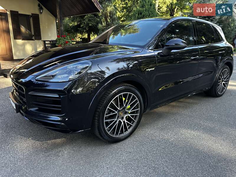 Позашляховик / Кросовер Porsche Cayenne 2018 в Києві