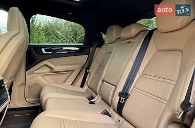 Внедорожник / Кроссовер Porsche Cayenne 2019 в 