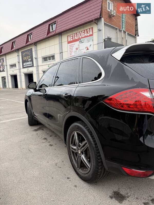 Внедорожник / Кроссовер Porsche Cayenne 2013 в Днепре