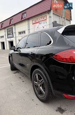 Внедорожник / Кроссовер Porsche Cayenne 2013 в 