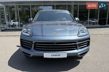 Внедорожник / Кроссовер Porsche Cayenne 2018 в 