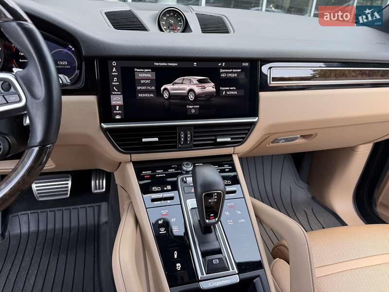 Внедорожник / Кроссовер Porsche Cayenne 2018 в Днепре