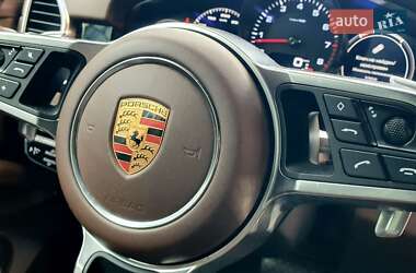 Внедорожник / Кроссовер Porsche Cayenne 2019 в 
