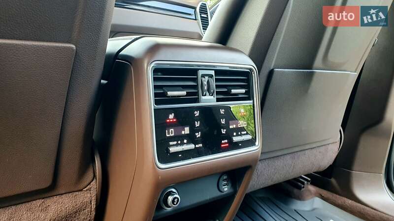 Внедорожник / Кроссовер Porsche Cayenne 2019 в Киеве