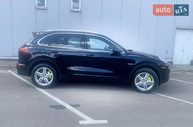 Внедорожник / Кроссовер Porsche Cayenne 2016 в 