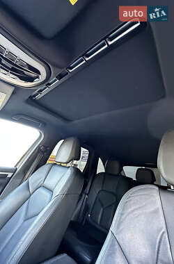 Позашляховик / Кросовер Porsche Cayenne 2012 в 