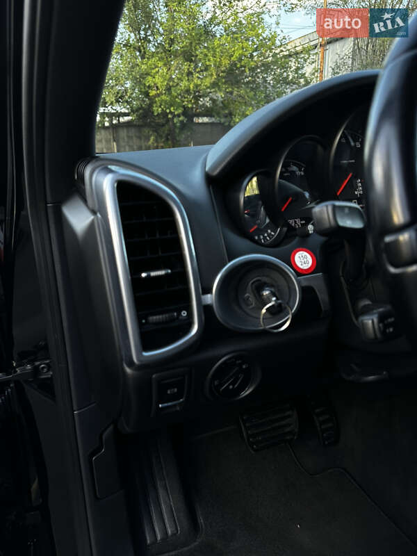 Внедорожник / Кроссовер Porsche Cayenne 2012 в Кривом Роге фото 27 Внедорожник / Кроссовер Porsche Cayenne 2012 в Кривом Роге